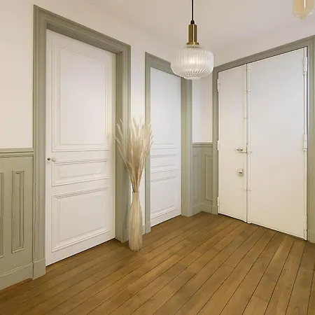 Arc De Triomphe - Premium With Lift For 6 * Paris