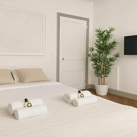 Apartment Arc De Triomphe - Premium With Lift For 6 Paris
