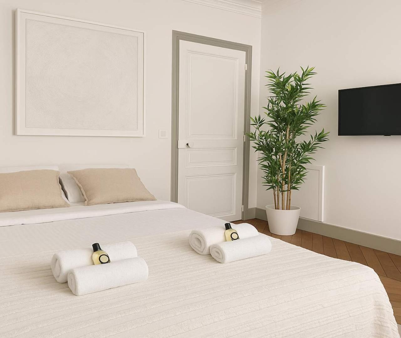 Apartment Arc De Triomphe - Premium With Lift For 6 Paris